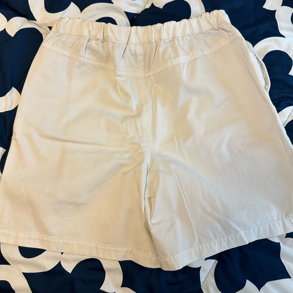 NWOT NORTHERN SPIRIT White Shorts - Picture 3 of 3